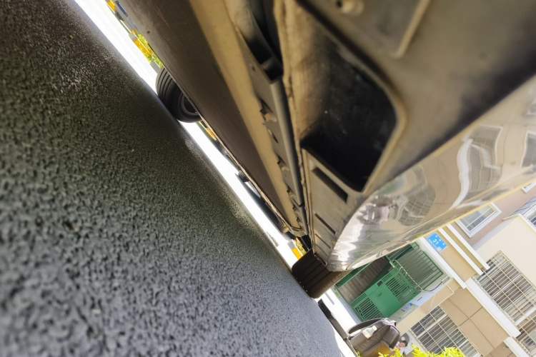Used XPeng P5 2021 550G Chassis Rear Right