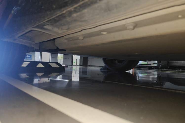 Used XPeng P5 2021 510E Chassis Rear Right