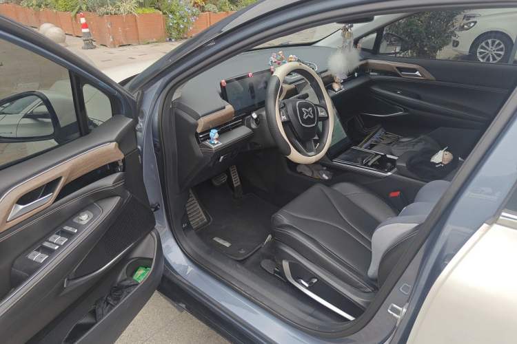 Used XPeng P5 2021 460G+ Driver Seat