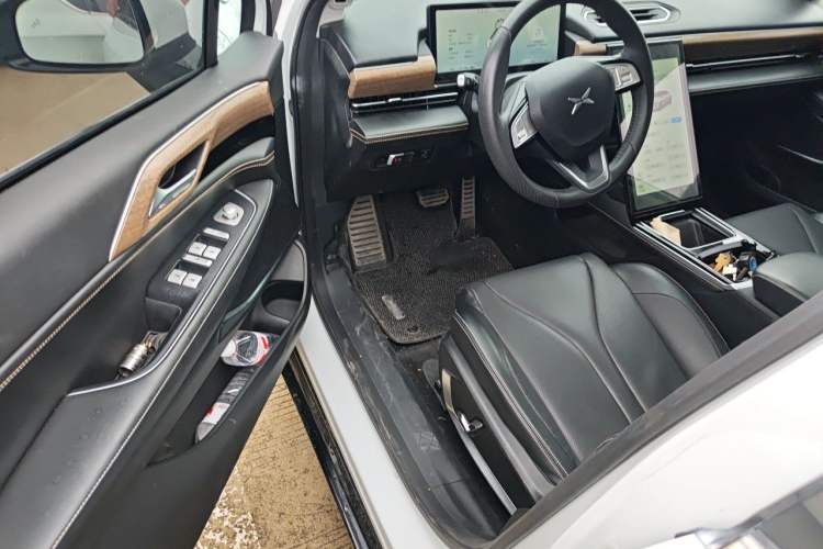 Used XPeng P5 2021 460G+ Driver Seat