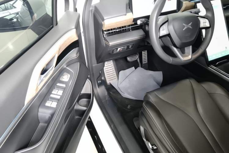 Used XPeng P5 2021 460G+ Driver Seat