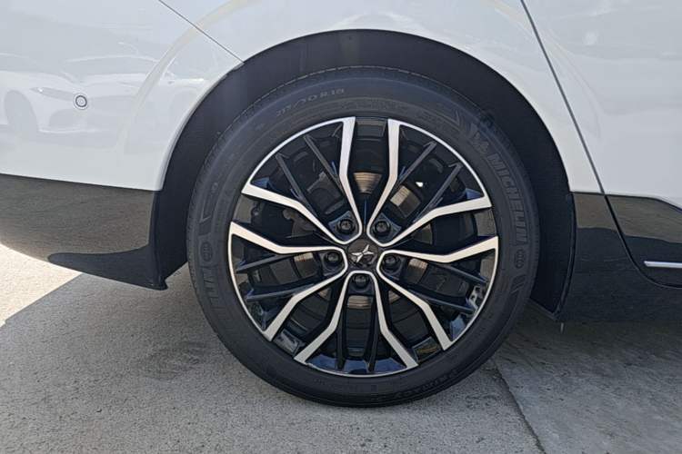 Used XPeng P5 2021 550P Exterior 5