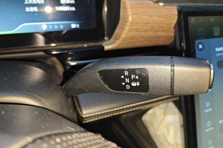 Used XPeng P5 2021 460G+ Gear Lever
