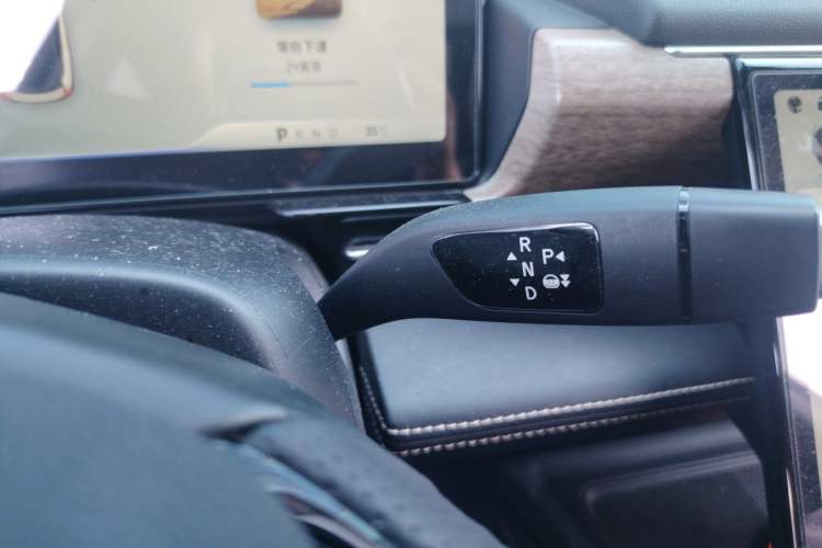Used XPeng P5 2021 460G+ Gear Lever