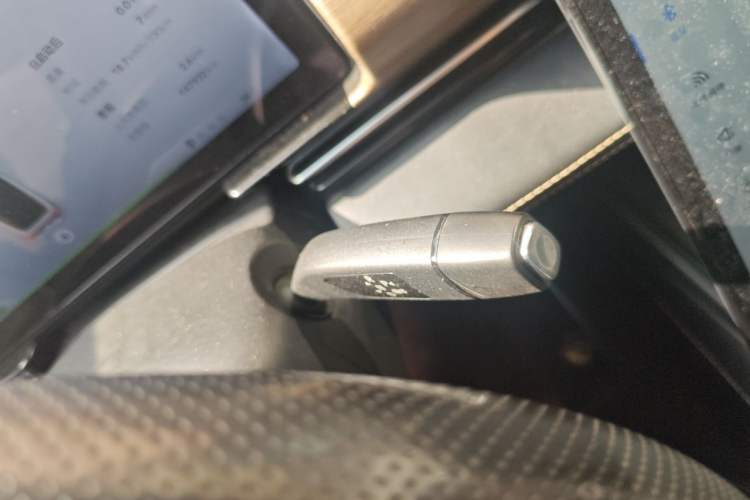 Used XPeng P5 2021 460G+ Gear Lever