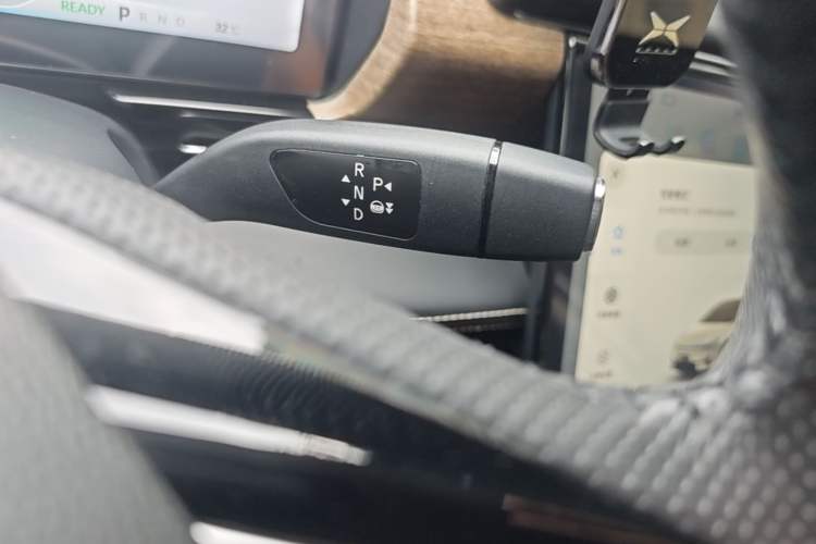 Used XPeng P5 2021 460G+ Gear Lever