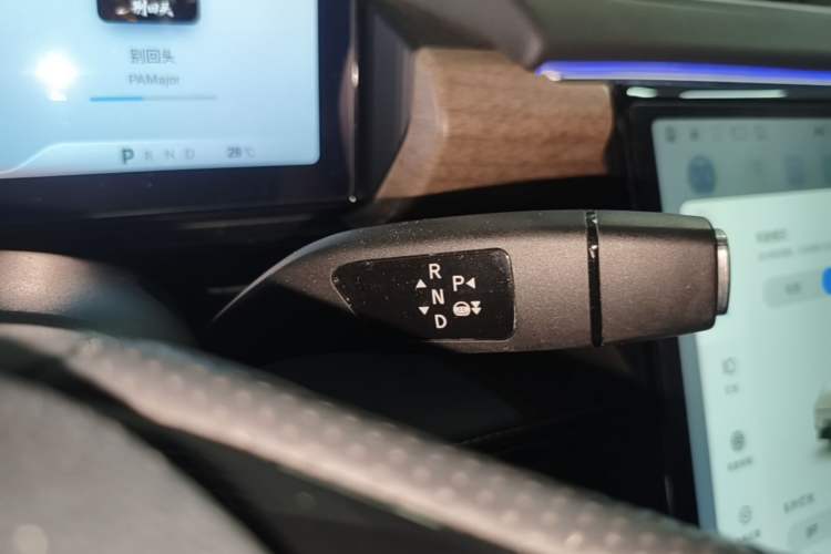 Used XPeng P5 2021 550E Gear Lever