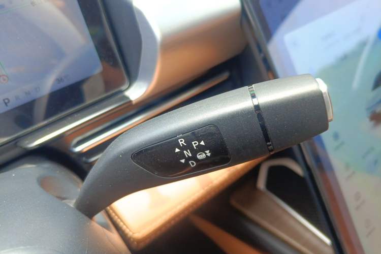 Used XPeng P5 2021 550P Gear Lever