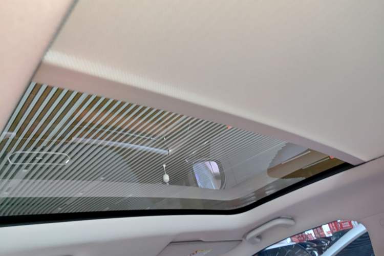 Used XPeng P5 2021 550P Headliner