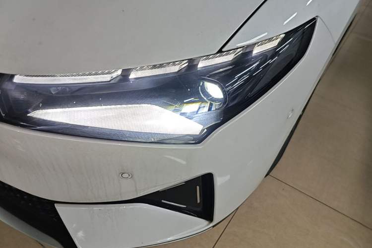 Used XPeng P5 2021 550E Left Front Headlight