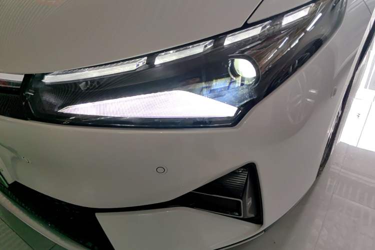 Used XPeng P5 2021 550P Left Front Headlight