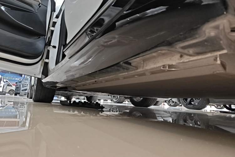 Used XPeng P5 2021 460G+ Left Side Sill