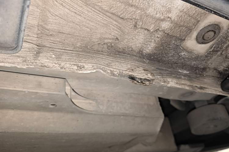 Used XPeng P5 2021 550E Left Side Sill