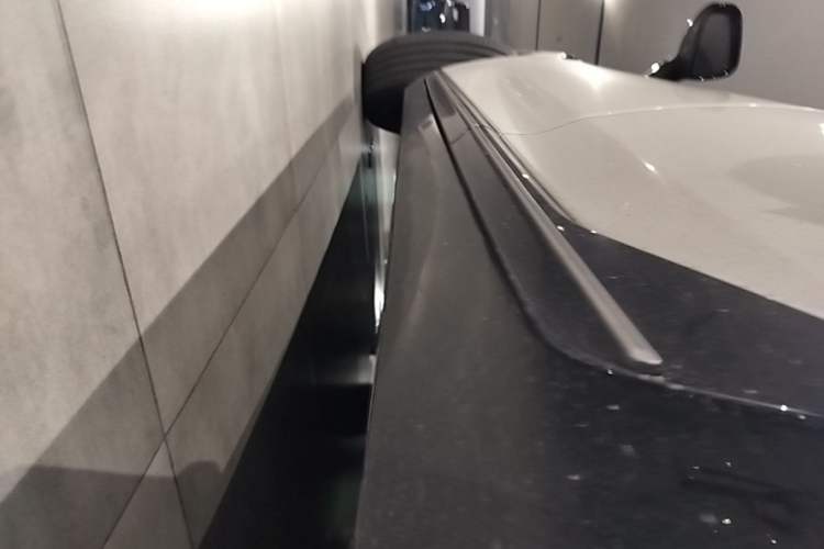 Used XPeng P5 2021 460E Left Side Sill