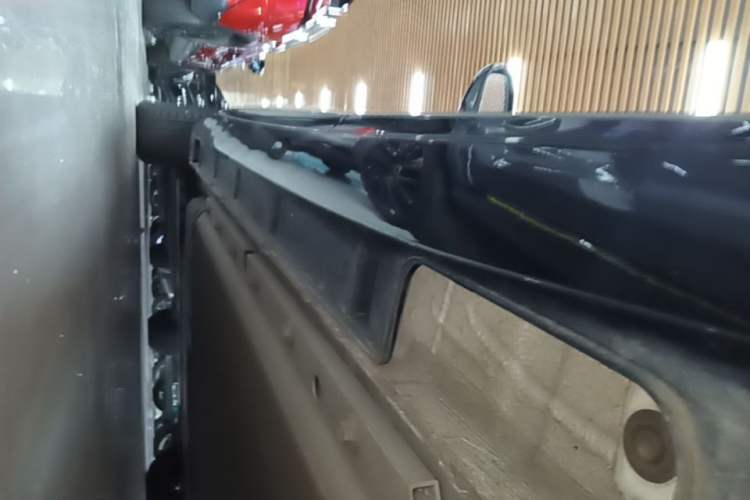Used XPeng P5 2021 550E Left Side Sill