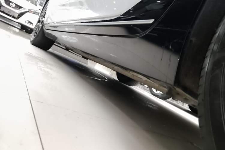 Used XPeng P5 2021 460G+ Left Side Sill