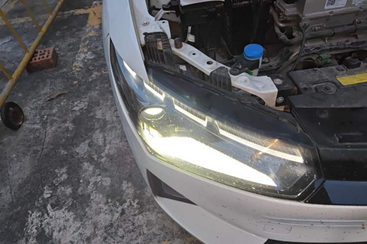Used XPeng P5 2021 460G+ Right Front Headlight