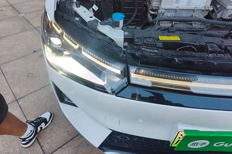 Used XPeng P5 2021 550G Right Front Headlight