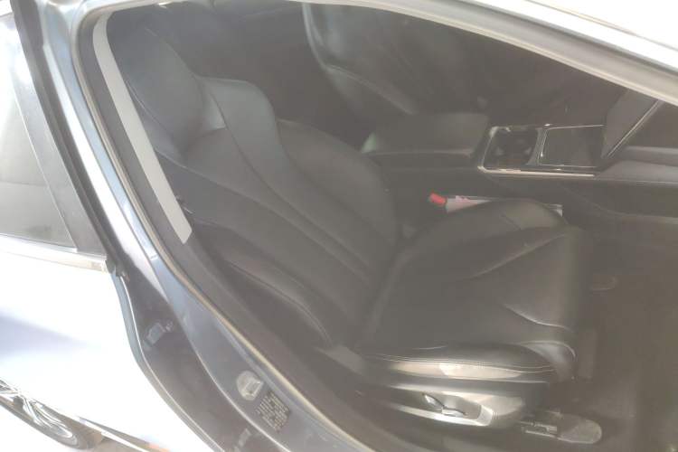 Used XPeng P5 2021 460G Right Front Seat