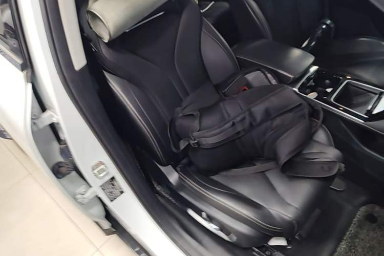 Used XPeng P5 2021 550P Right Front Seat