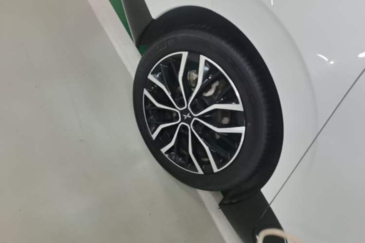 Used XPeng P5 2021 550E Right Rear Wheel Hub