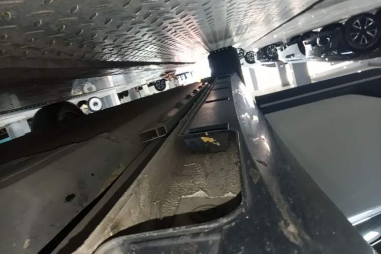 Used XPeng P5 2021 550G Right Side Sill