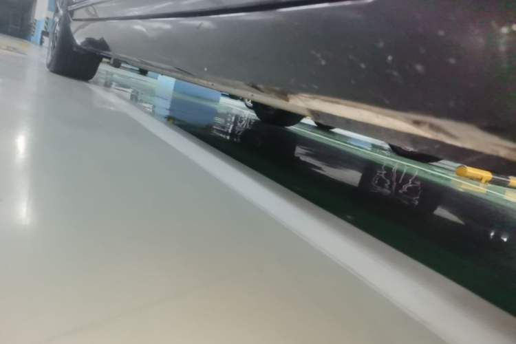 Used XPeng P5 2021 550E Right Side Sill