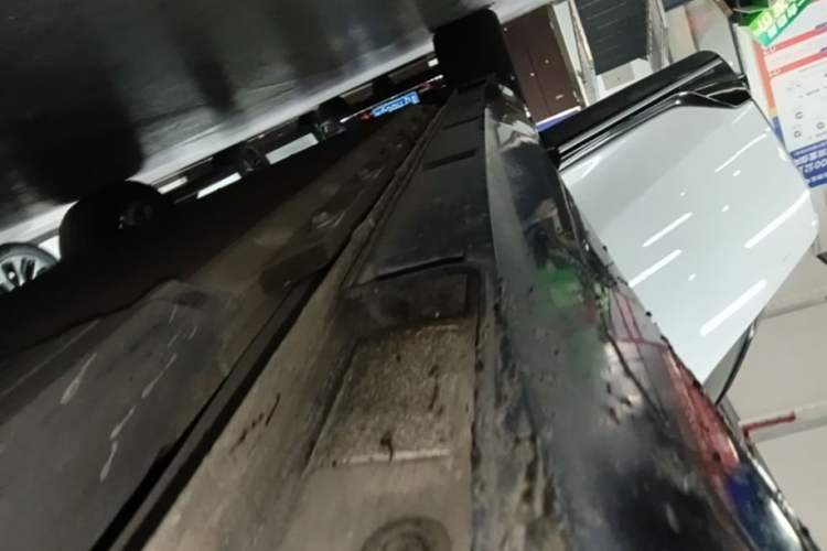 Used XPeng P5 2021 460G+ Right Side Sill