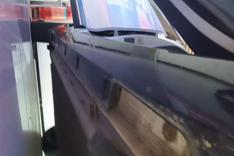 Used XPeng P5 2021 550E Right Side Sill