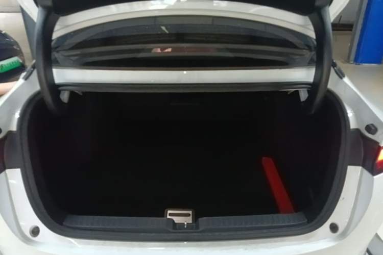 Used XPeng P5 2021 550G Trunk