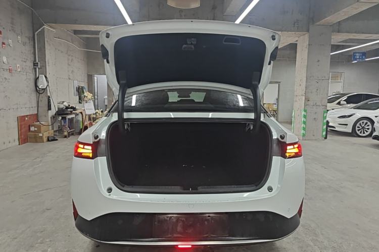 Used XPeng P5 2021 550G Trunk