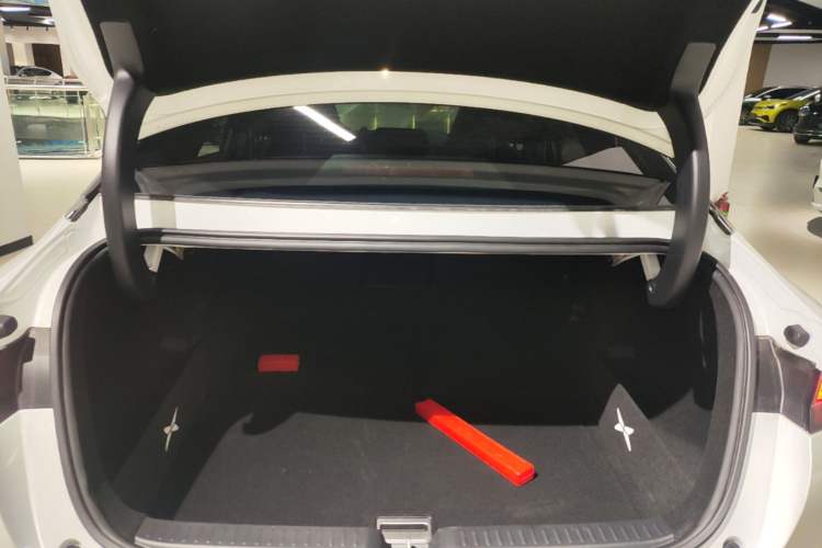Used XPeng P5 2021 550G Trunk
