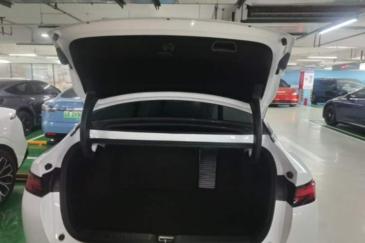 Used XPeng P5 2021 550E Trunk