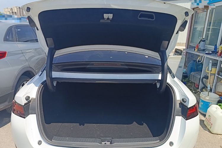 Used XPeng P5 2021 550G Trunk