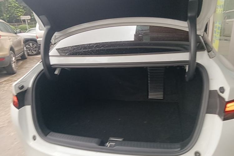 Used XPeng P5 2021 600P Trunk