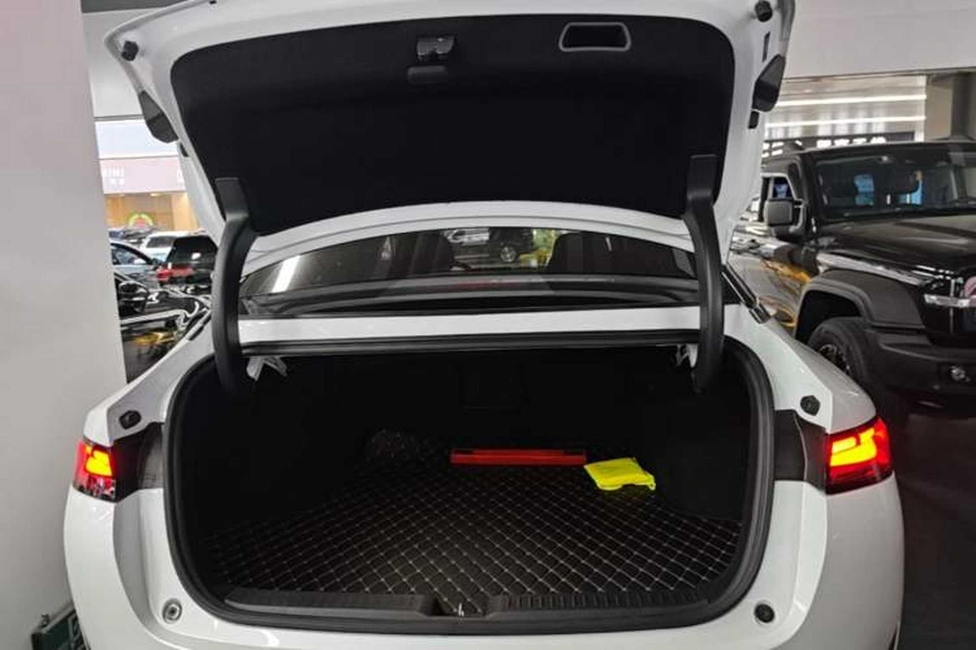 Used XPeng P5 2021 550E Trunk