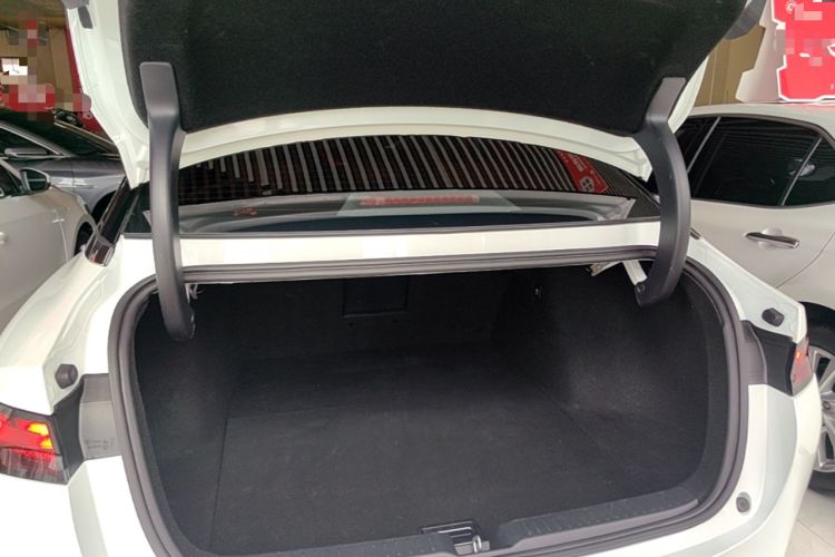 Used XPeng P5 2021 550P Trunk