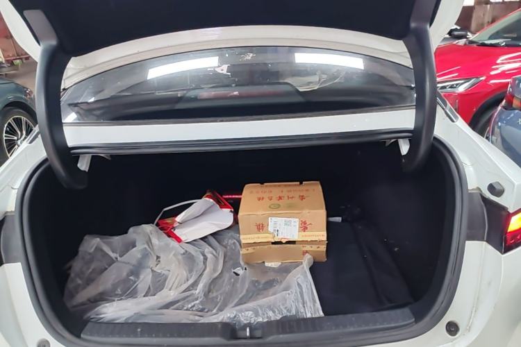 Used XPeng P5 2021 550P Trunk