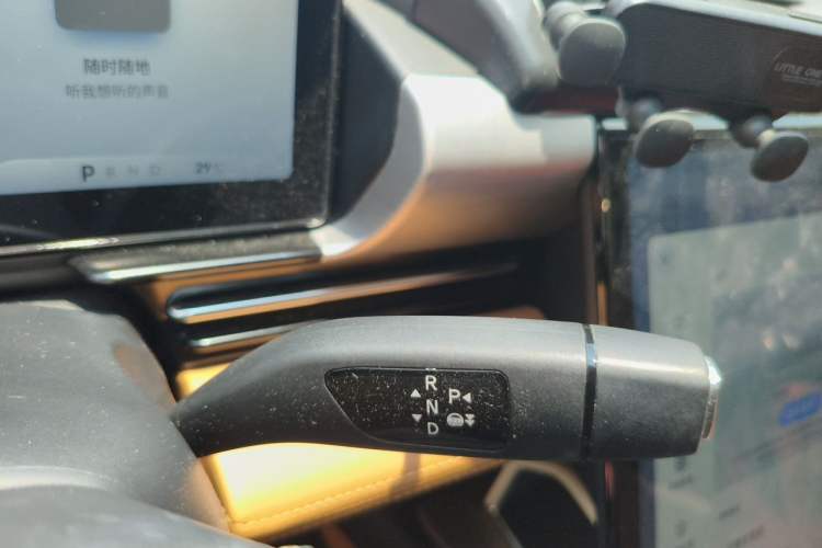 Used XPeng P5 2021 550P Gear Lever