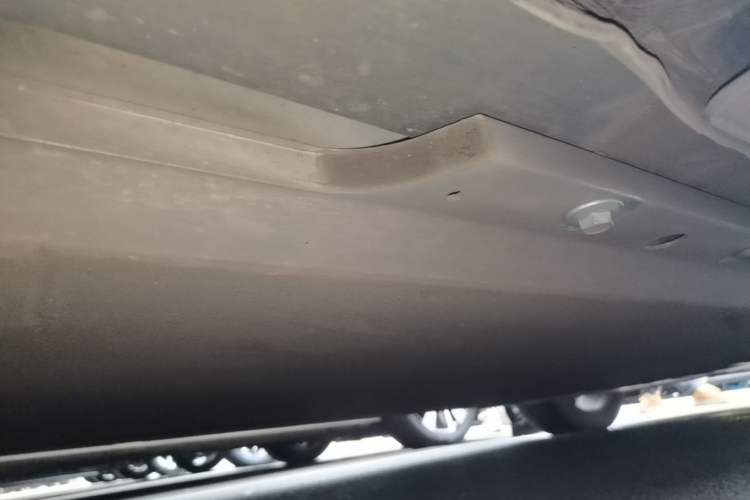 Used XPeng P5 2021 460G+ Right Side Sill
