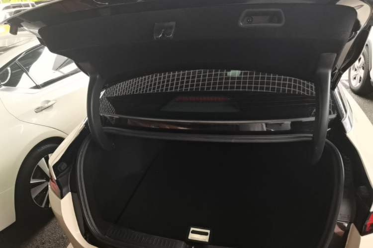 Used XPeng P5 2021 460G+ Trunk