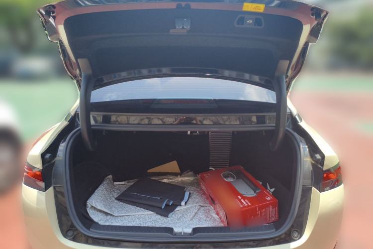 Used XPeng P5 2021 550P Trunk