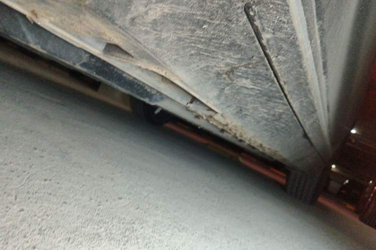 Used XPeng P5 2022 550E Chassis Front Left