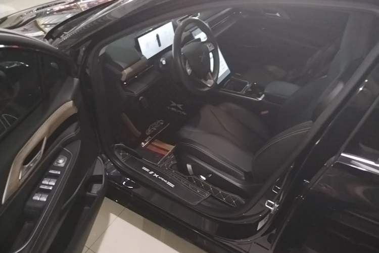Used XPeng P5 2022 550E Driver Seat