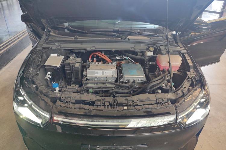 Used XPeng P5 2022 460E+ Engine Bay