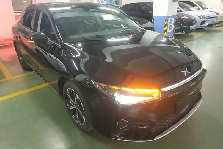 Used XPeng P5 2022 550E Front Right 45 Deg