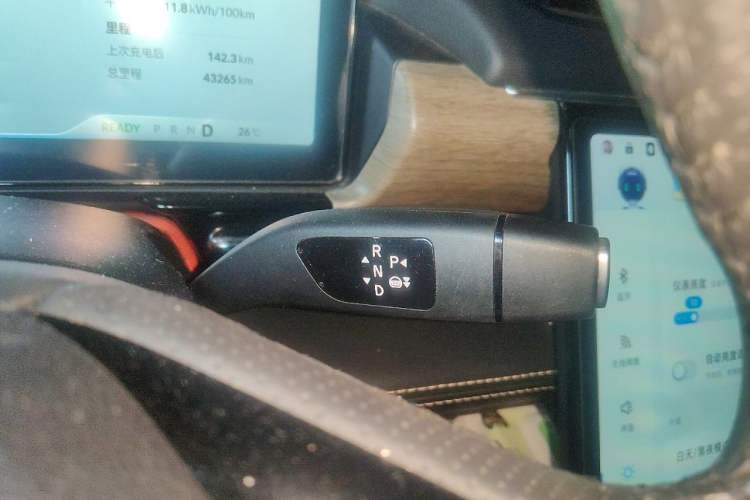 Used XPeng P5 2022 550E Gear Lever