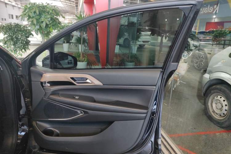 Used XPeng P5 2022 460E+ Interior 5