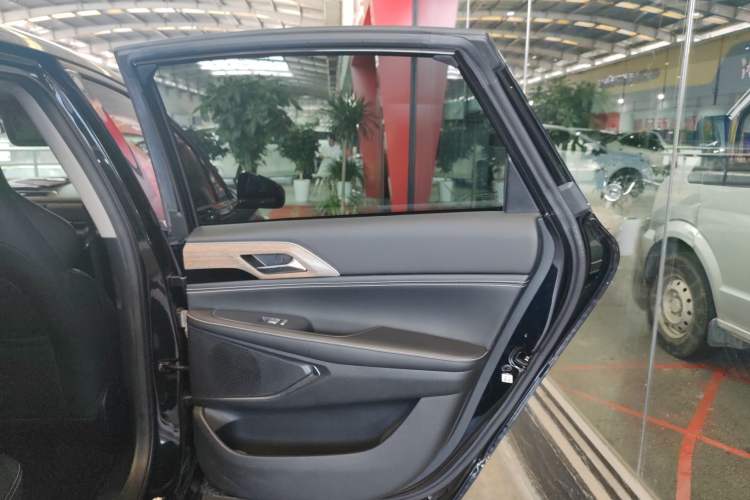 Used XPeng P5 2022 460E+ Interior 6