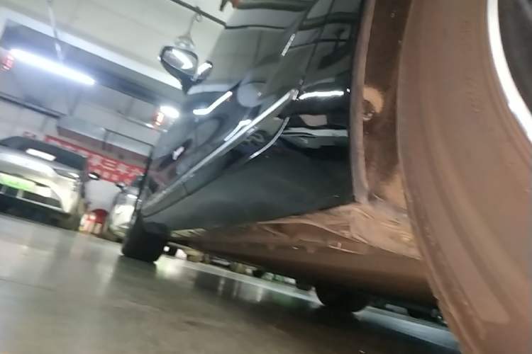 Used XPeng P5 2022 550E Left Side Sill
